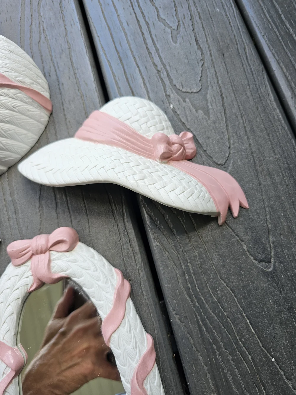 Homco Home Interiors White & Pink Wicker Mirror Basket Hat Wall Hanging Set